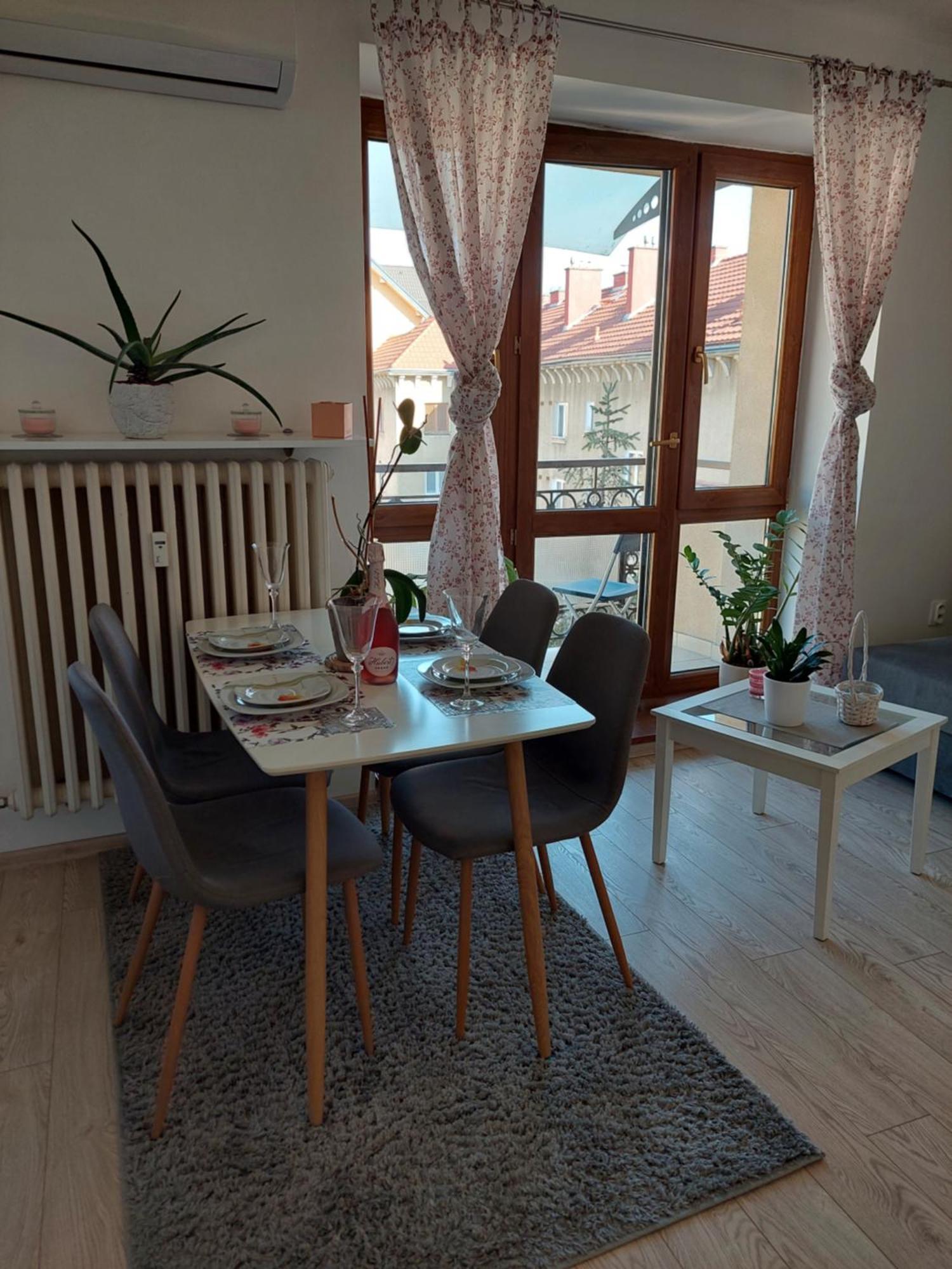 Emily Apartment Košice Værelse billede